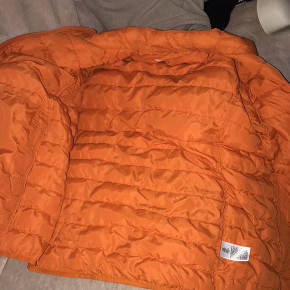 Amazon essentials orange US medium puff jacket with zippered pockets 💕 - Picture 6 of 6